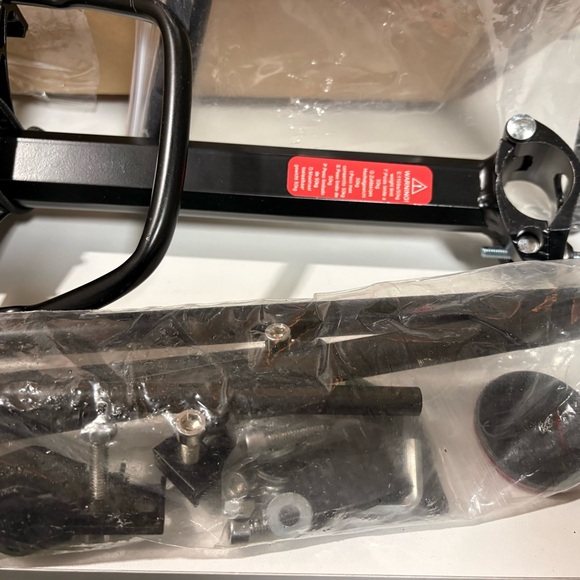 Black Bicycle Rear Rack with Reflector - Picture 5 of 6